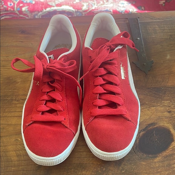 Puma Red Sneakers Classic shoes Women’s size 9 - Picture 3 of 5